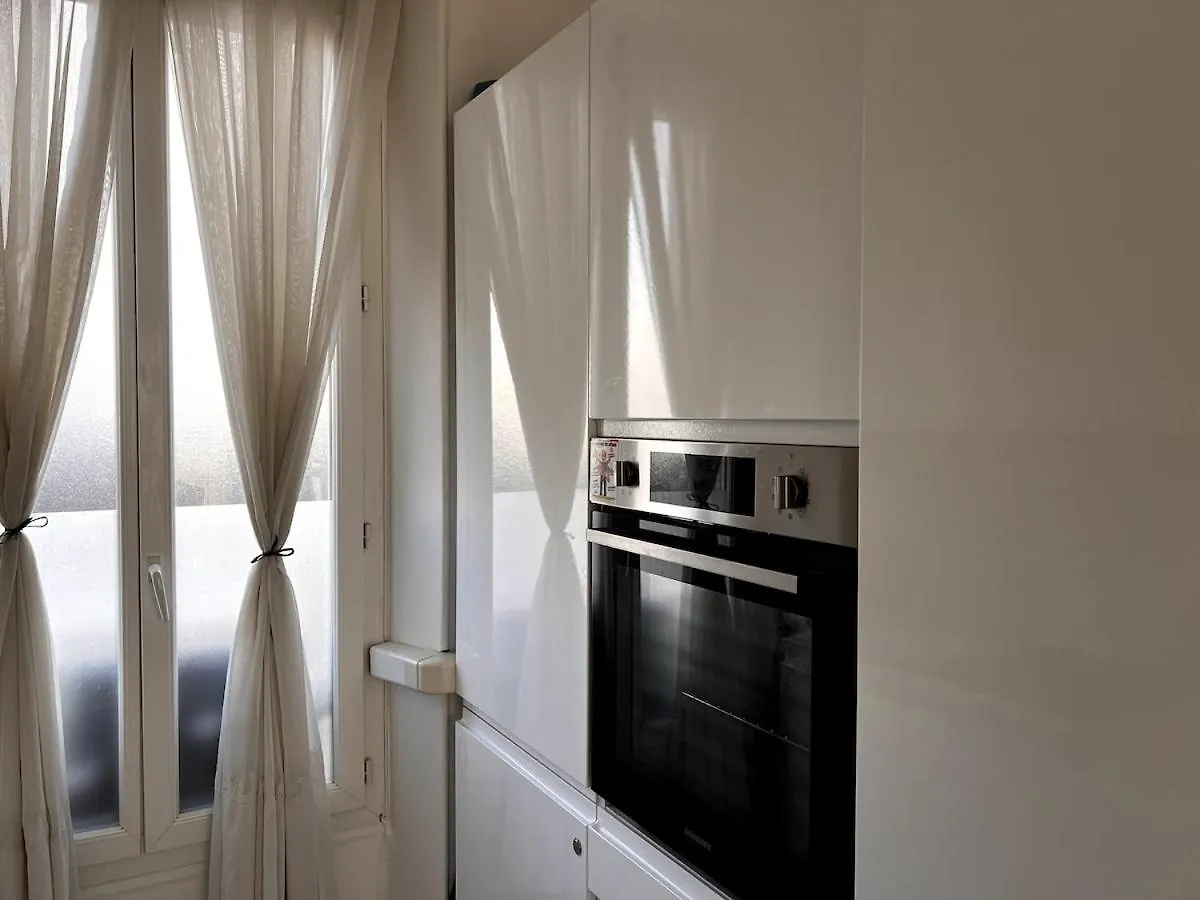 One Bedroom Apartment In Cannes Center A Few Steps From The Croisette And The Martinez Hotel - 2032 0*,  France