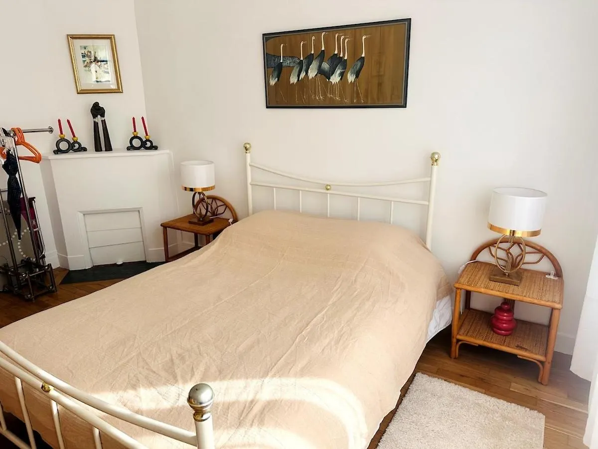 One Bedroom Apartment In Cannes Center A Few Steps From The Croisette And The Martinez Hotel - 2032