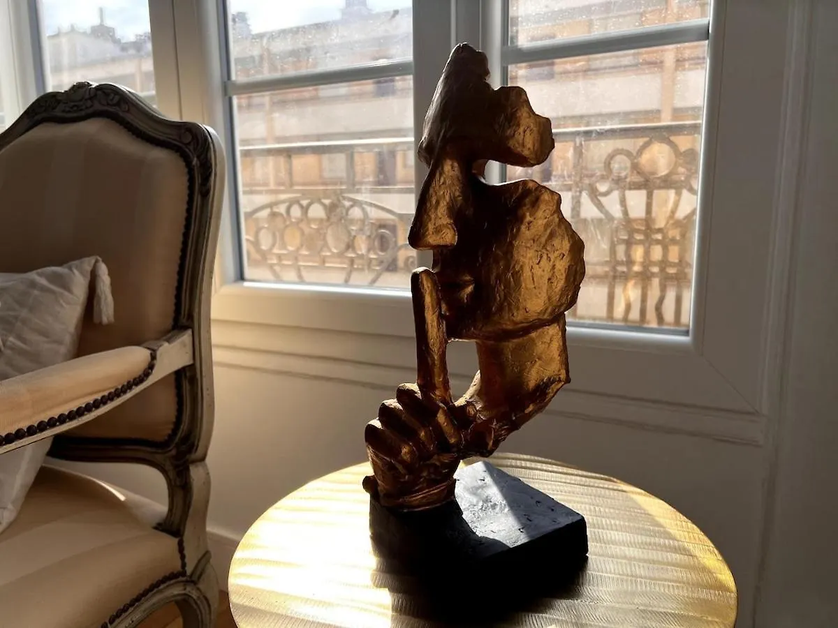 One Bedroom Apartment In Cannes Center A Few Steps From The Croisette And The Martinez Hotel - 2032